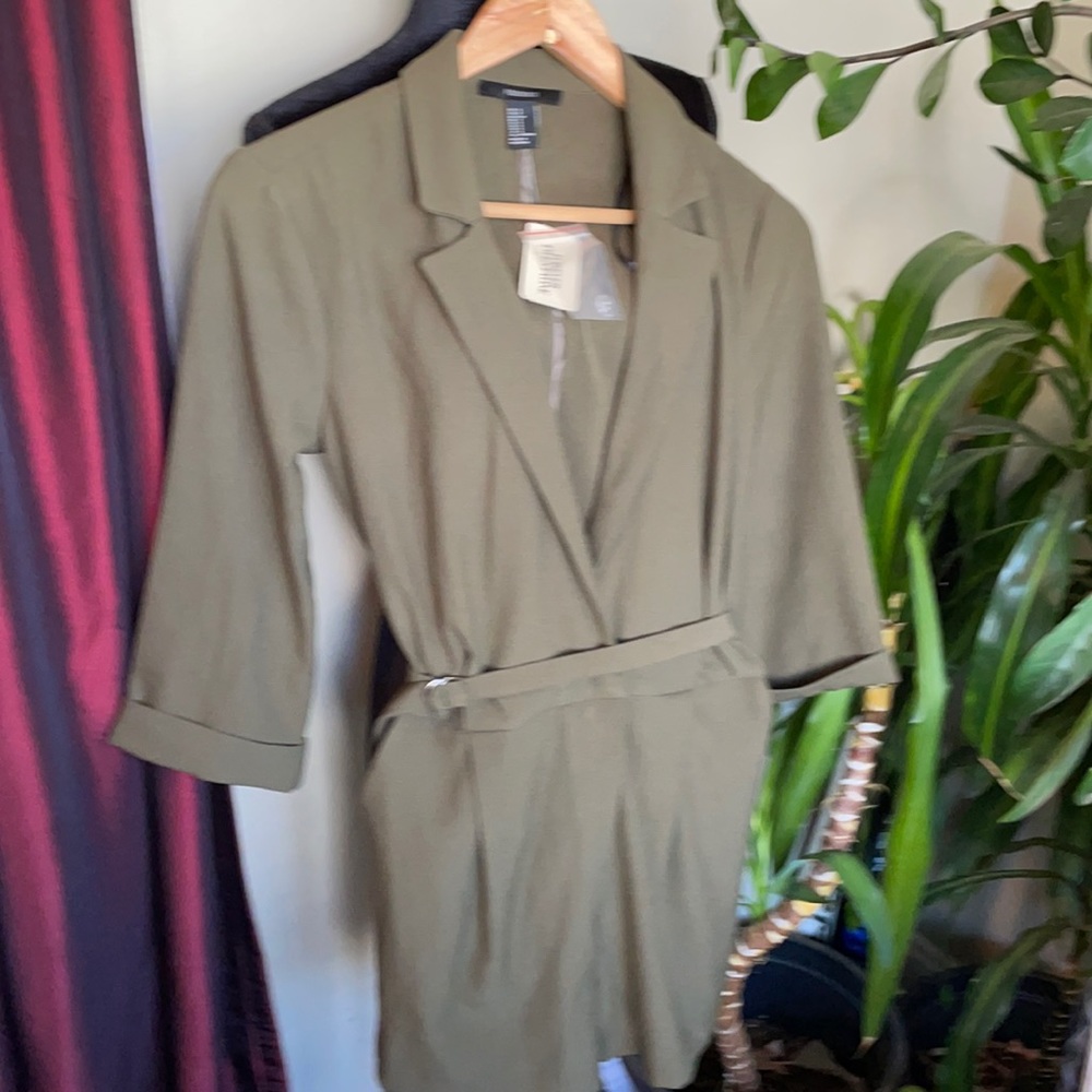 Forever 21 -  Shorts Romper
